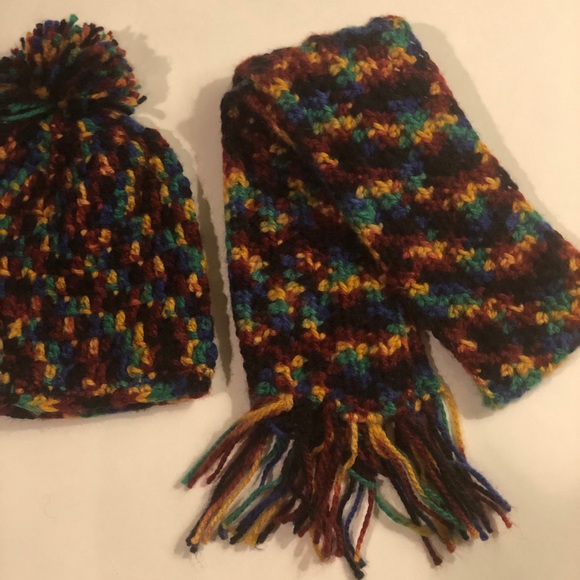 Childs Scarf and Hat Set Very Soft Yarn Size 1-3 Years Ready To Ship - Picture 2 of 4